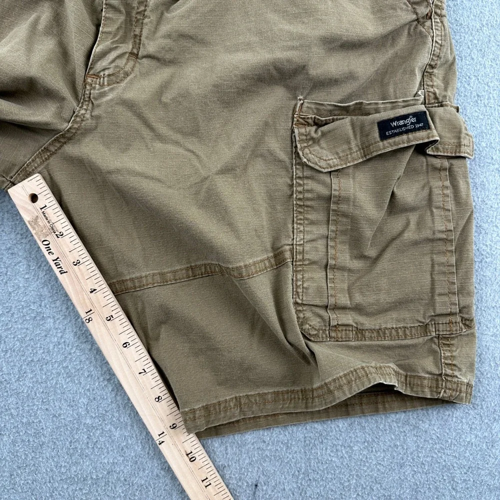 Wrangler Shorts Mens 40 Brown Cargo Relaxed Fit‎ Cotton Stretch Ripstop 40X10